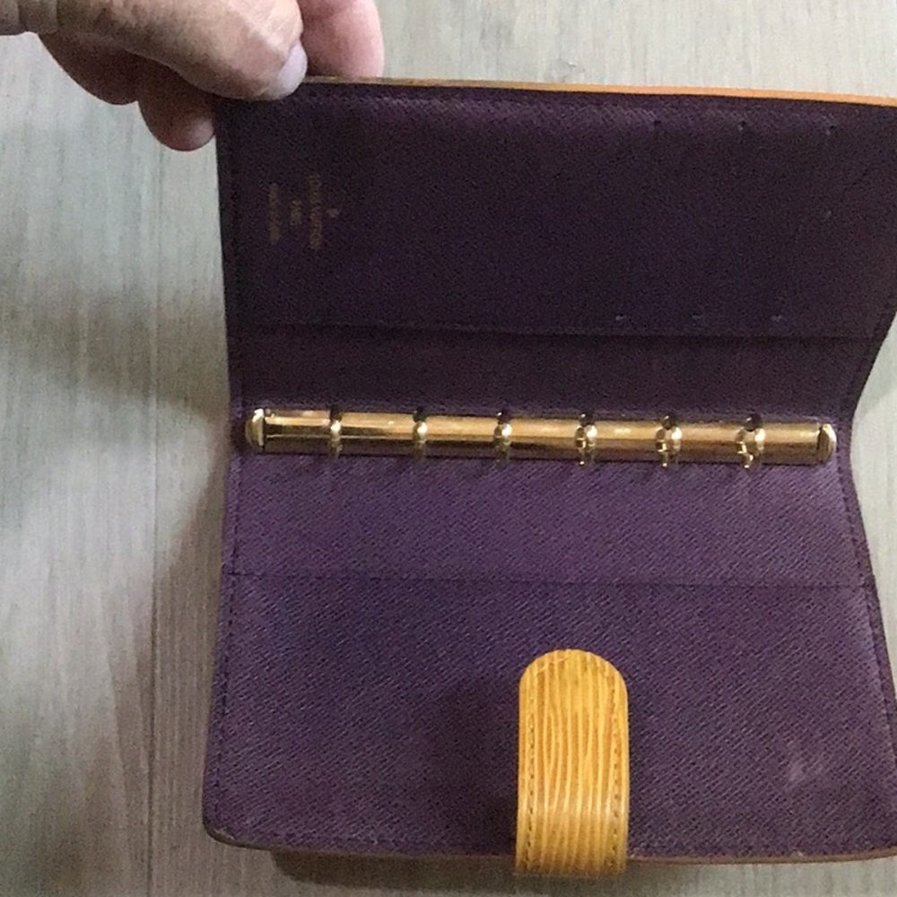 Louis Vuitton Tan Epi Leather Small Agenda Cover - Picture 4 of 7